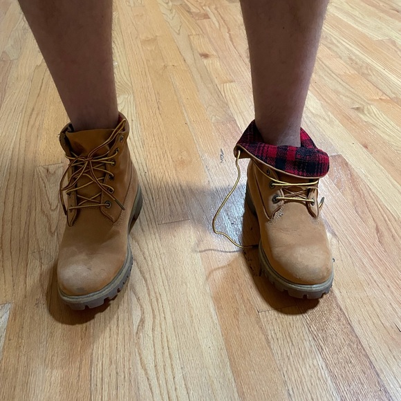 Wool rich Timberlands - Picture 5 of 7